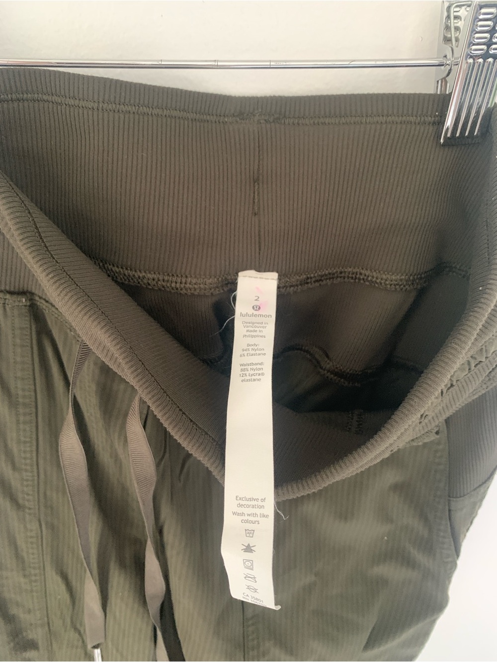 lululemon athletica Dance Studio Mid-Rise Cropped Pants - Army Green - Picture 7 of 7